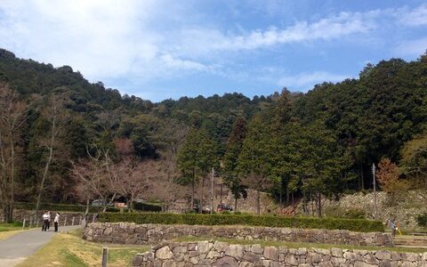 近世城郭の金字塔、安土城に行ってきました【100名城の旅】天主閣跡にて「天下布Blog」を誓うの巻