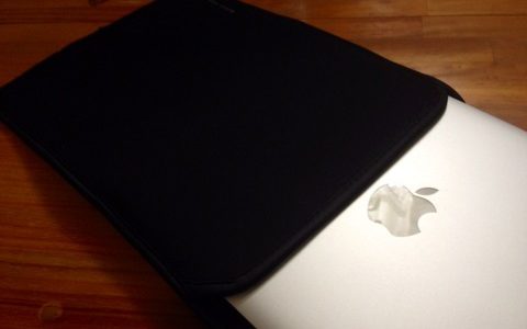 ドヤリング準備完了、MBA用ソフトケースを買いました。【MacBook Air】SANWA SPPLY MacBookAir用プロテクトスーツ