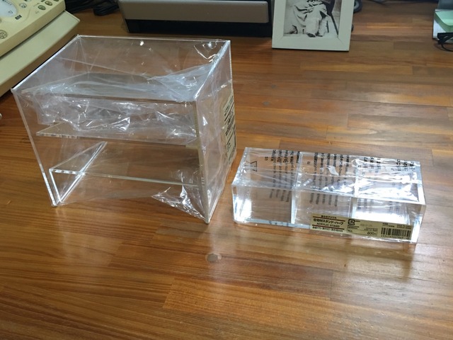 ちょっと文房具屋さんに近づいてきた 収納 無印良品アクリル小物ラックで文具を整理 まいぷら