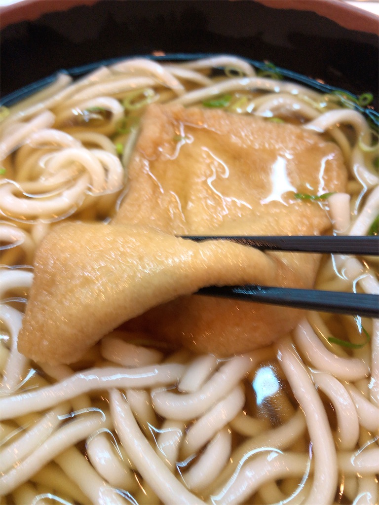 なんばうどん（大阪府大阪市難波）【全国うどん名店50】名物店員のマシンガントークと濃厚スープが昭和のレトロ感を