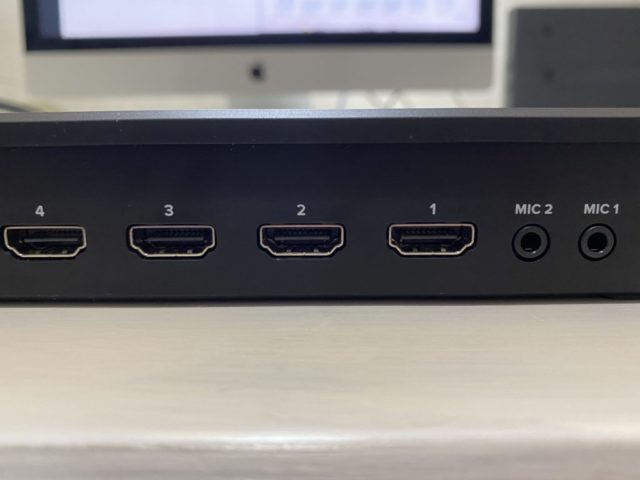 Blackmagic Design ATEM Miniマイク入力1、2、そしてHDMI入力が1〜4コネクタ