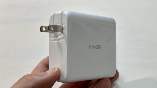 Anker PowerCore3 Fusion 5000プラグ