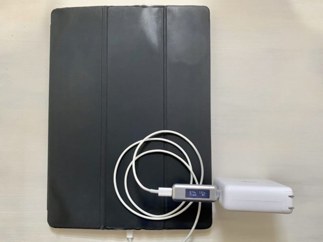 Anker PowerCore3 Fusion 5000でiPadProを充電