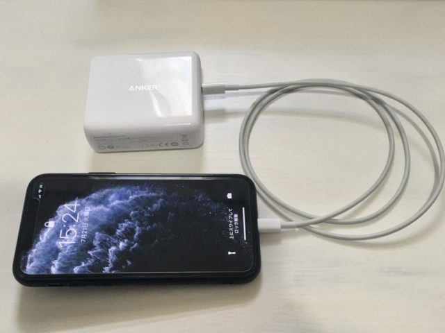 Anker PowerCore3 Fusion 5000でiPhone充電